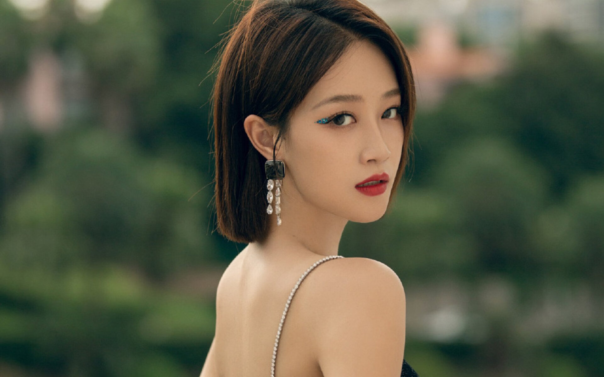 健康足球发展专项政策出台,体育产业持续推动行业升级,足球产业占体育产业比重