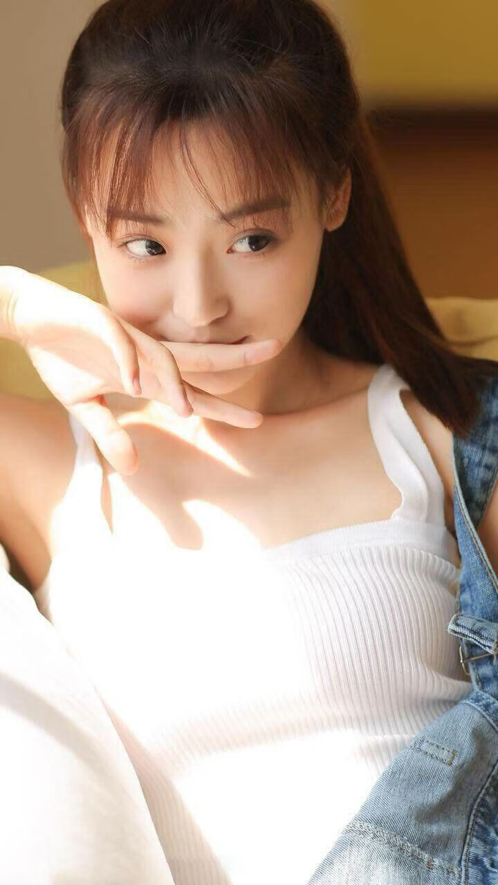 伯恩茅斯主场迎战埃弗顿，士气高昂再掀热潮，伯恩茅斯转会消息