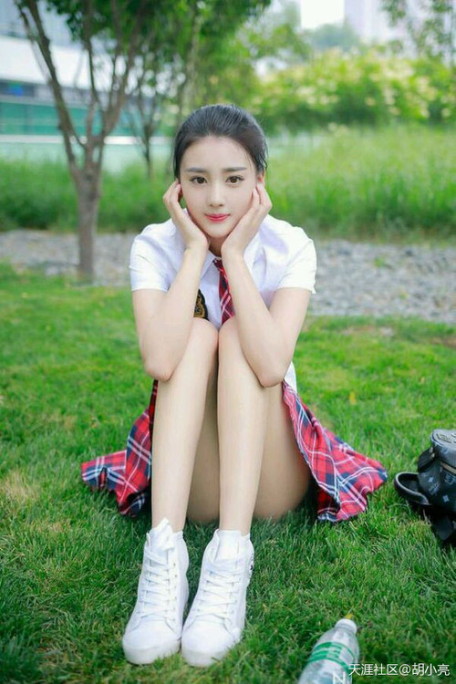 德国队连胜摩尔多瓦，实现小组赛五连胜，德国队获胜