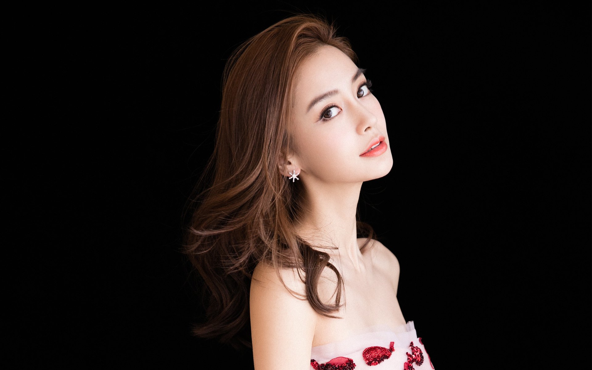 雷丁传控流畅,皇家军团期待连胜,雷丁官网