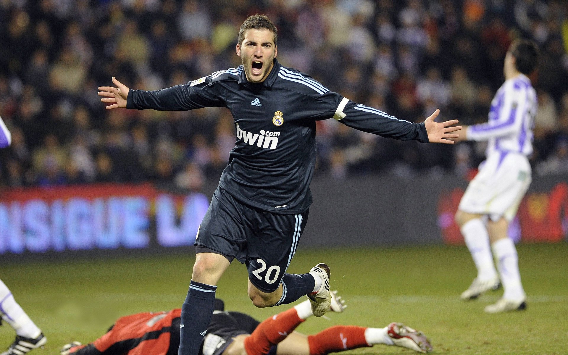 五大联赛是否普遍要求替补球员具备即战术即融入能力，五大联赛引援